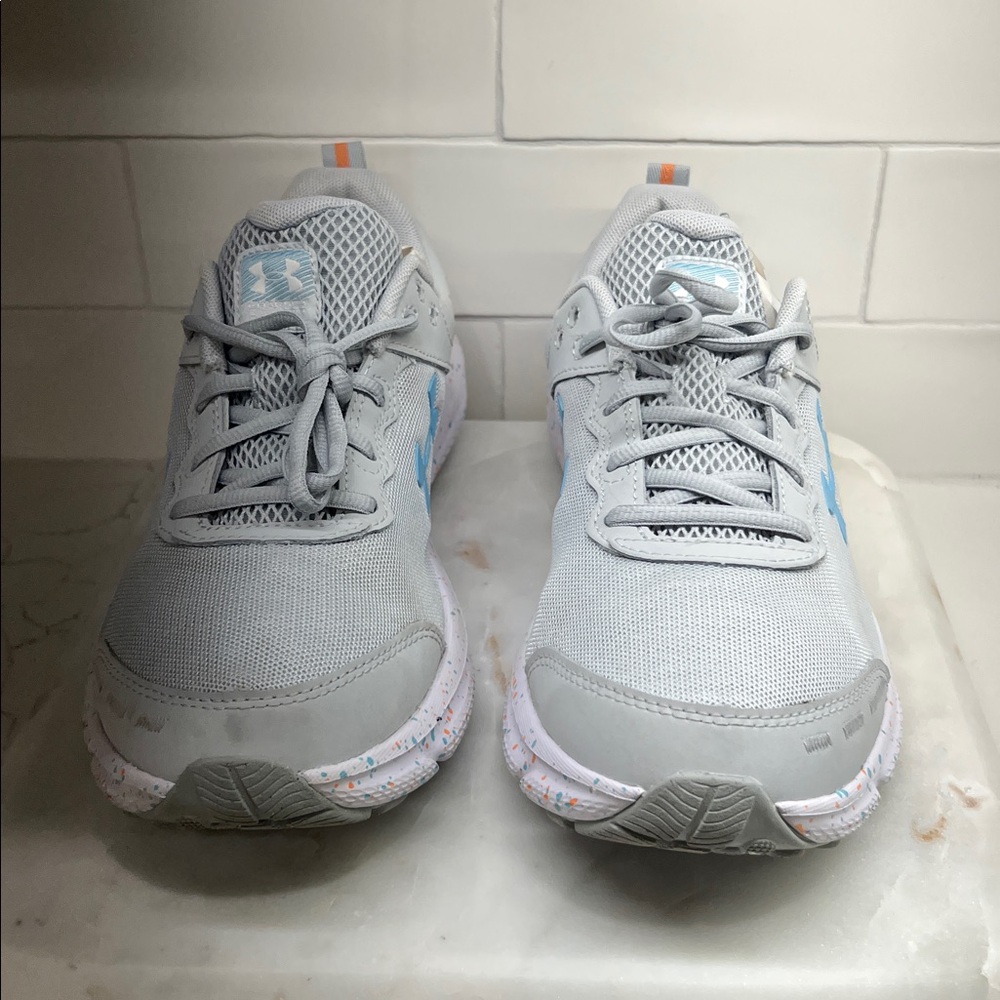 Under Armour White and Blue Athletic Shoes - Picture 2 of 6